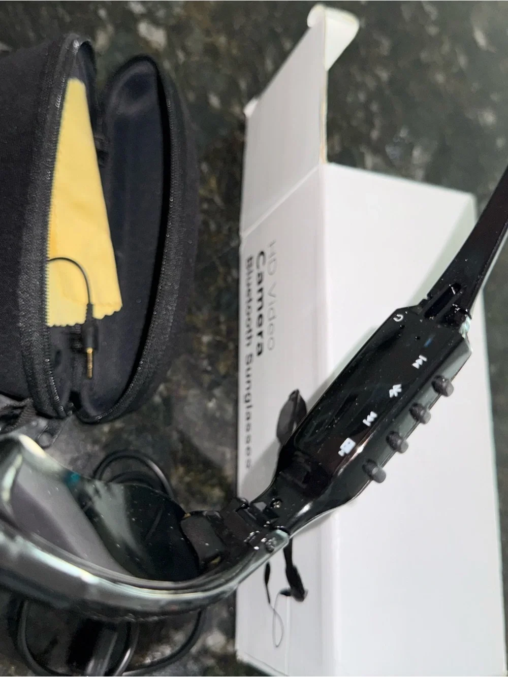 HD Video Sunglasses with Built-In Camera - Black